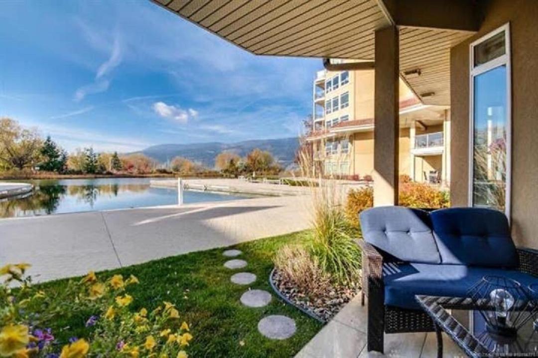 Tranquil Waterfront Condo Kelowna Bagian luar foto